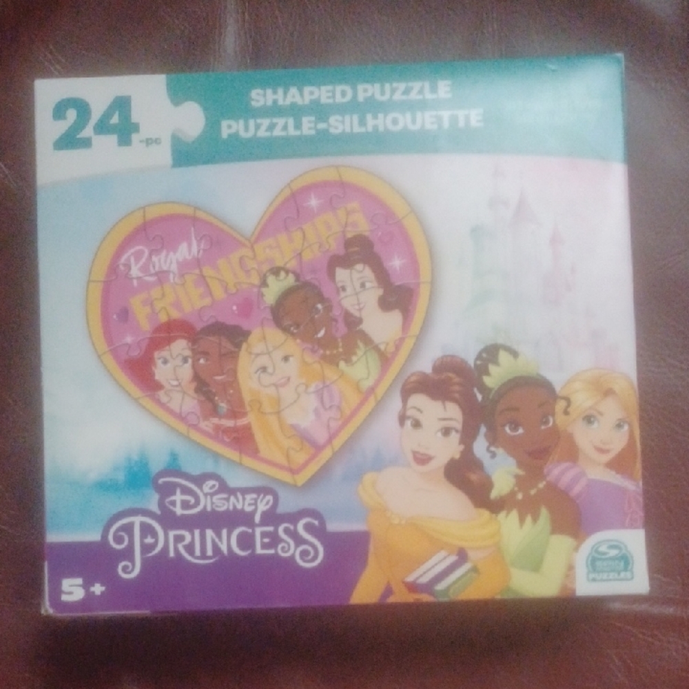 Disney Princess 24-Piece Heart Shaped Puzzle - Pink